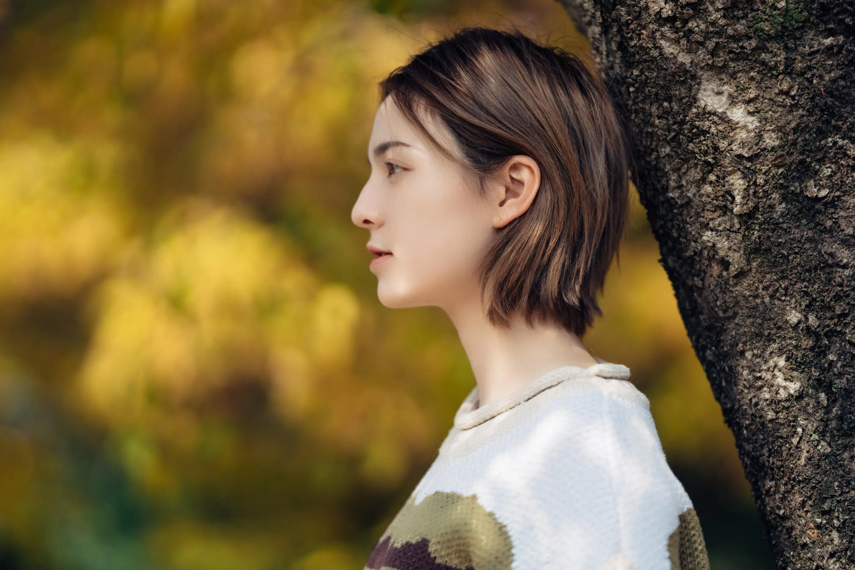 [YITUYU艺图语]2022.01.25 暖冬银杏，18岁的素颜女孩 dudu [35P]插图1